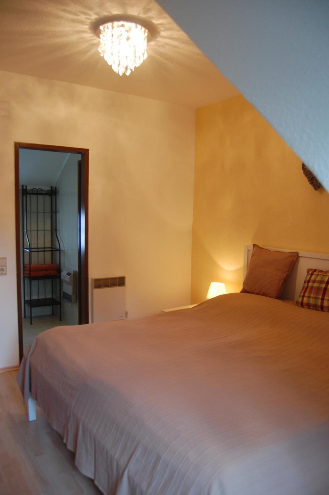 Hofgassl Zentgraf Bed and Breakfast Mörbisch am See Exteriör bild